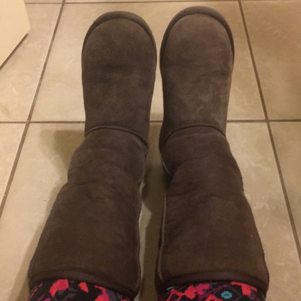 Woman’s short UGG Boots